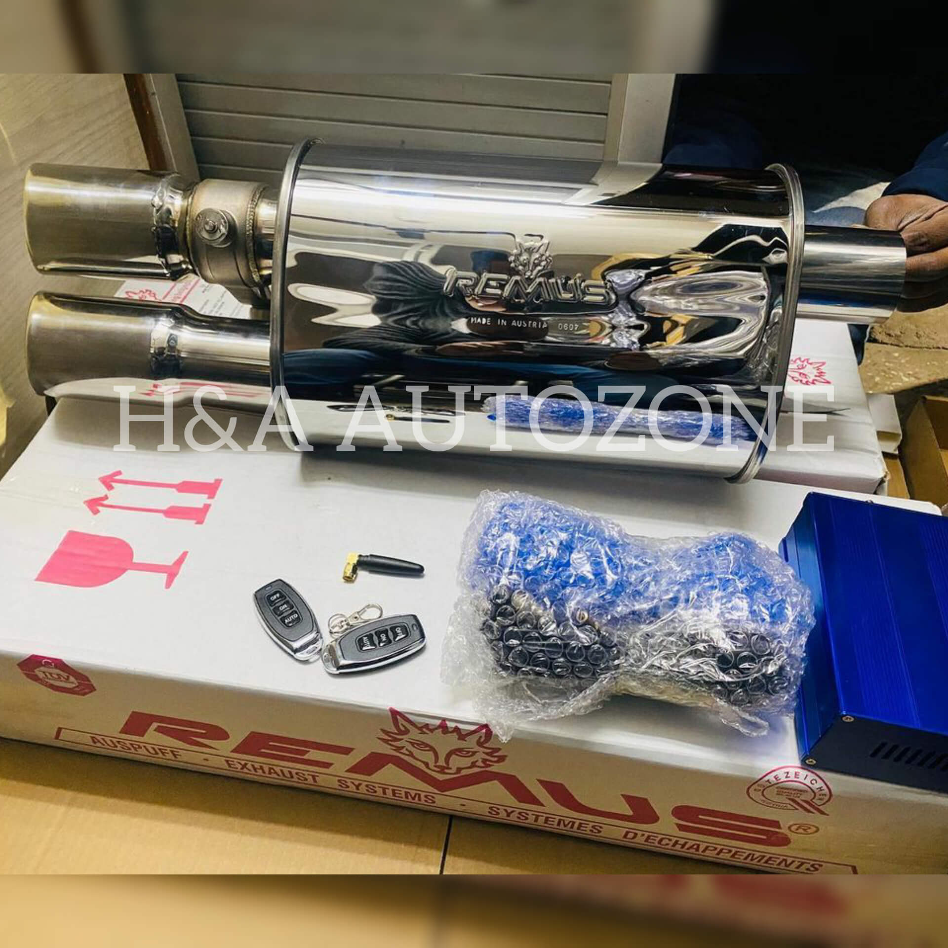 Remus Valvetronics Exhaut Mufller Dual Tip