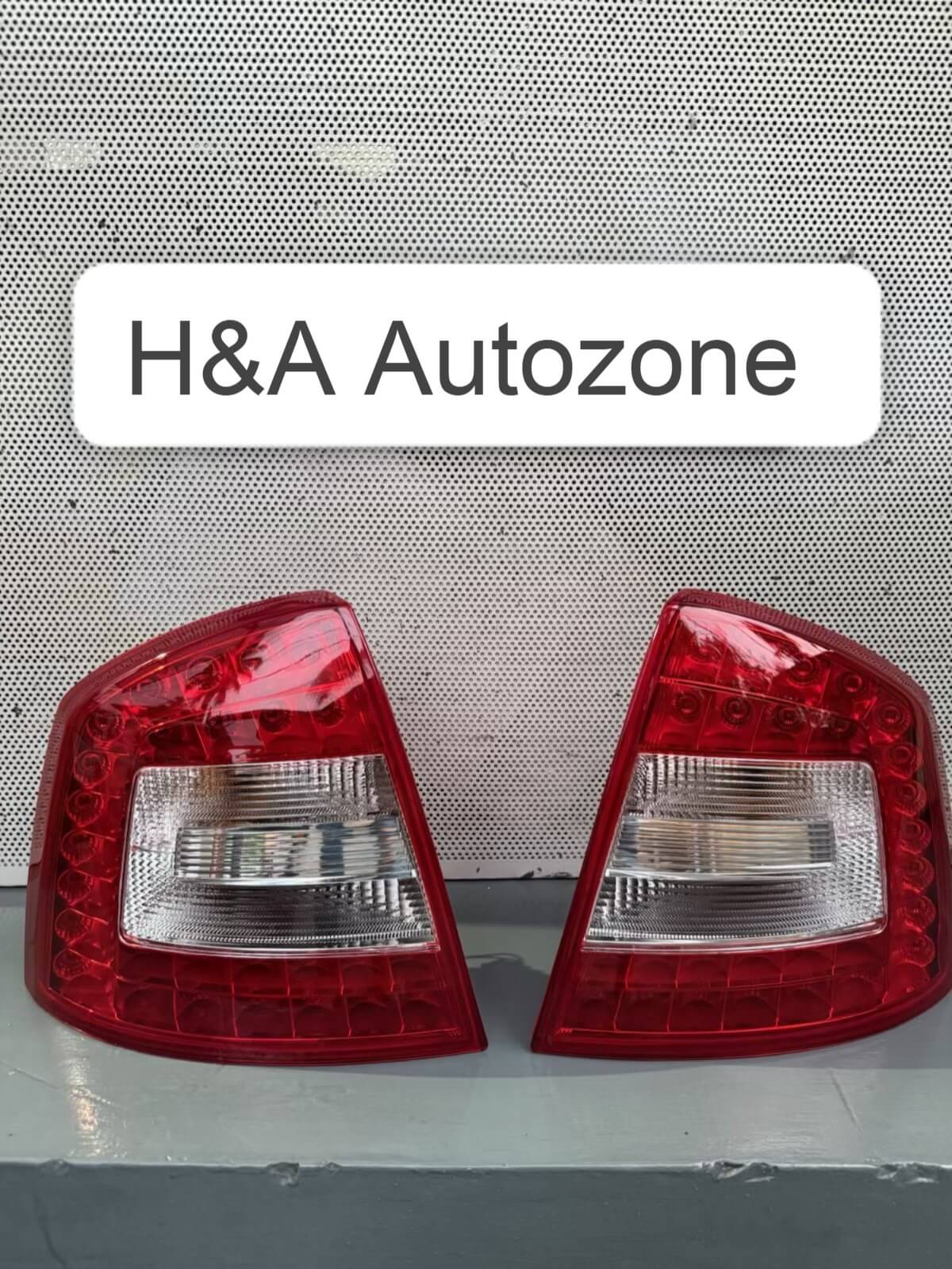 Skoda Laura Taillights
